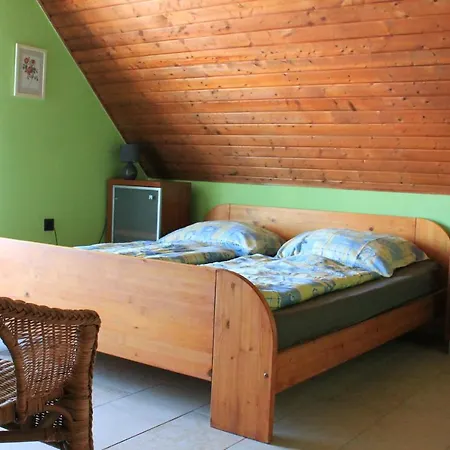 Lenke Apartmanhaz Διαμέρισμα