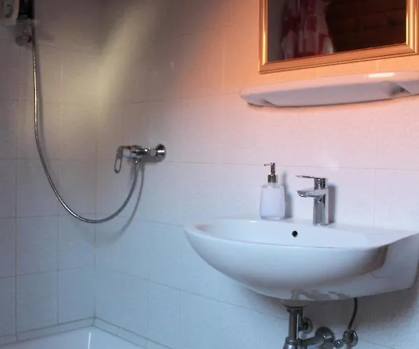 Lenke Apartmanhaz דירה *