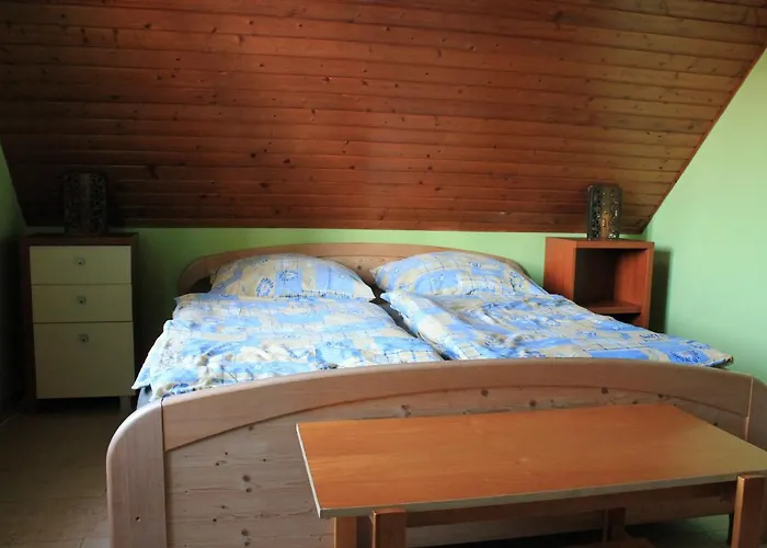 Lenke Apartmanhaz * בלטונללה