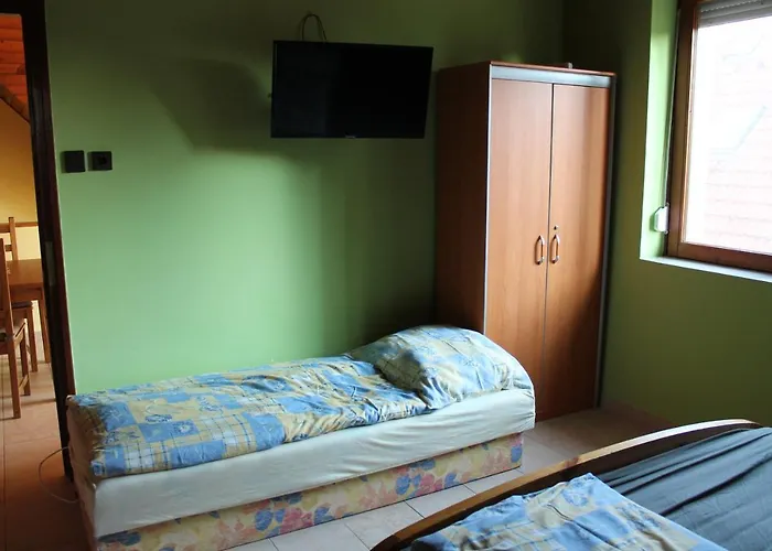 Lenke Apartmanhaz *