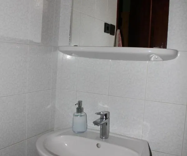 شقة Lenke Apartmanhaz *